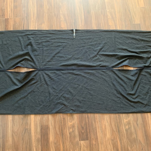 Lululemon Vinyasa Wrap/Scarf - Picture 2 of 3